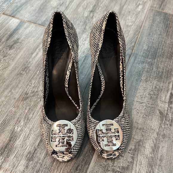 Tory Burch Snakeskin Wedges - Size 10 - Picture 2 of 10